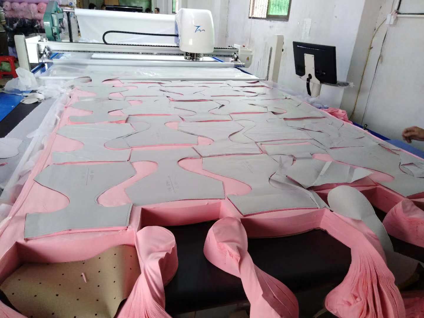 Mesin pemotong kain pakaian cnc komputer